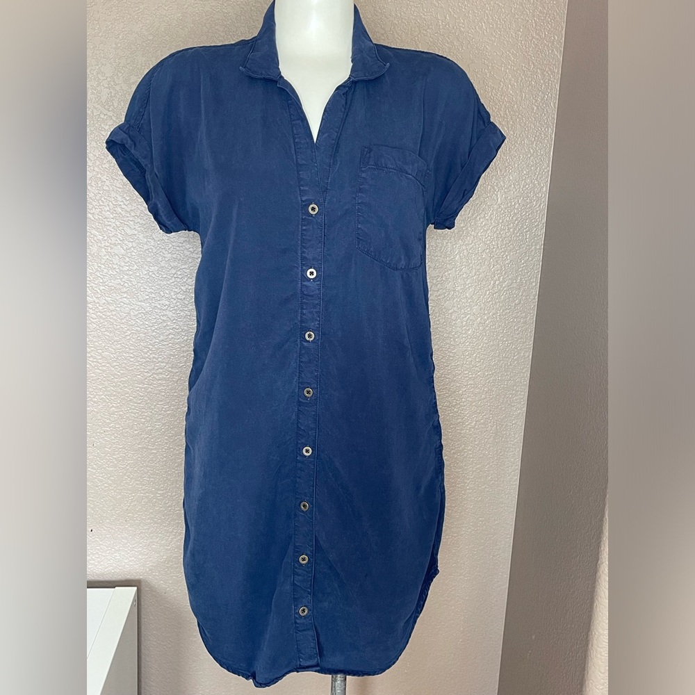 Carly Jean Los Angeles button down blue short sleeve cuffed dress size s